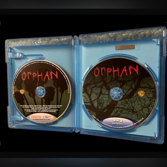 Blu-ray Orphan There’s something wrong with Esther - Picture 2 of 3